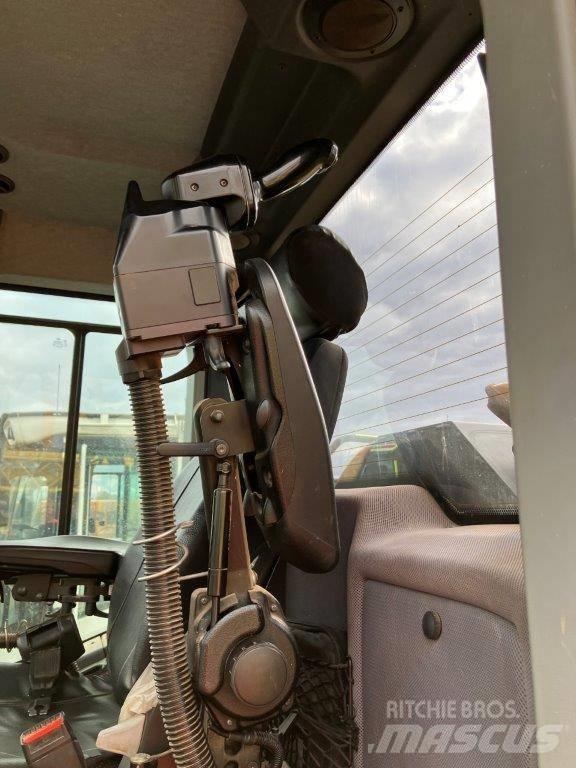 Liebherr L 566 Wielladers