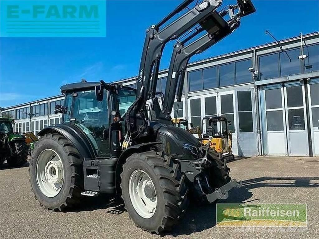 Valtra g135v 1b9 Tractoren