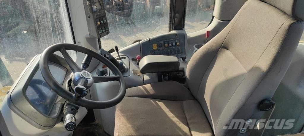 New Holland W 130 Wielladers