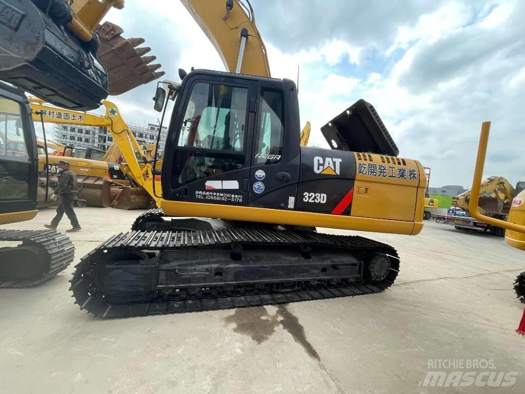 CAT 323D Rupsgraafmachines