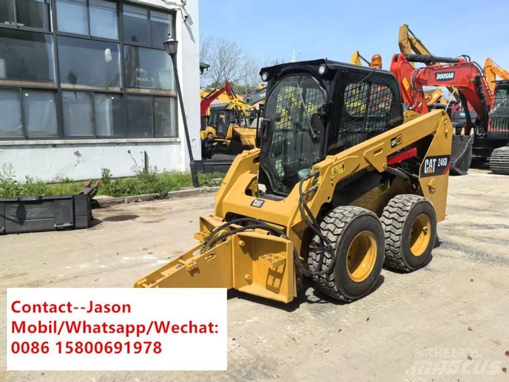 CAT 246 D Schrankladers
