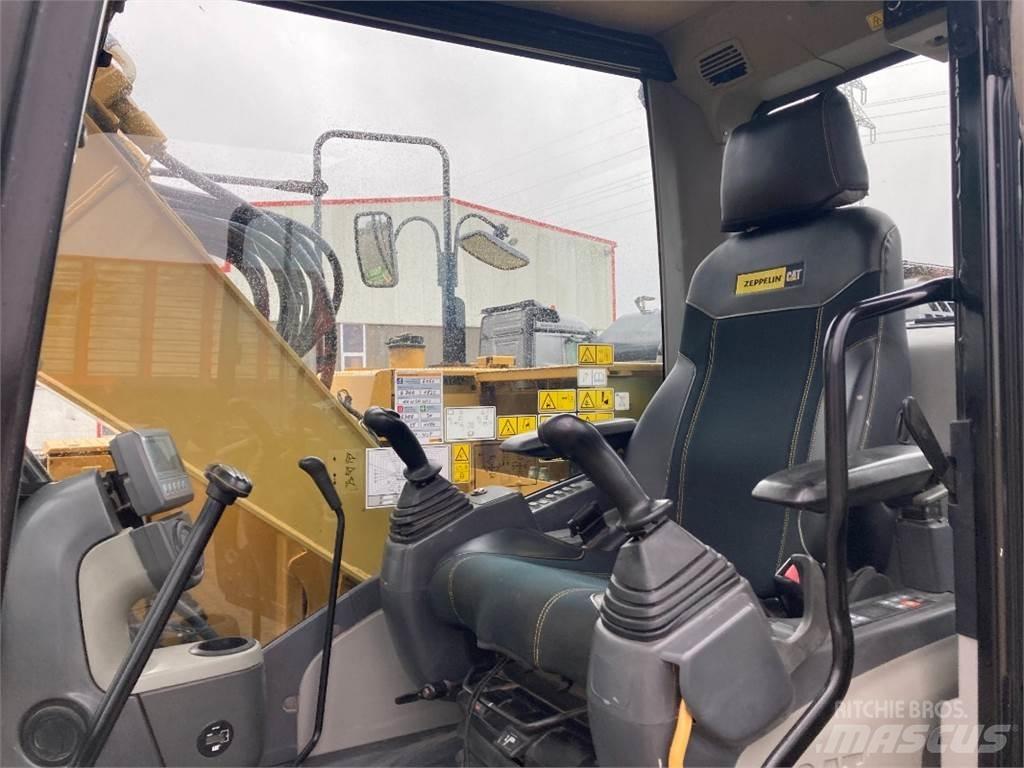 CAT 311 F L RR Wielgraafmachines
