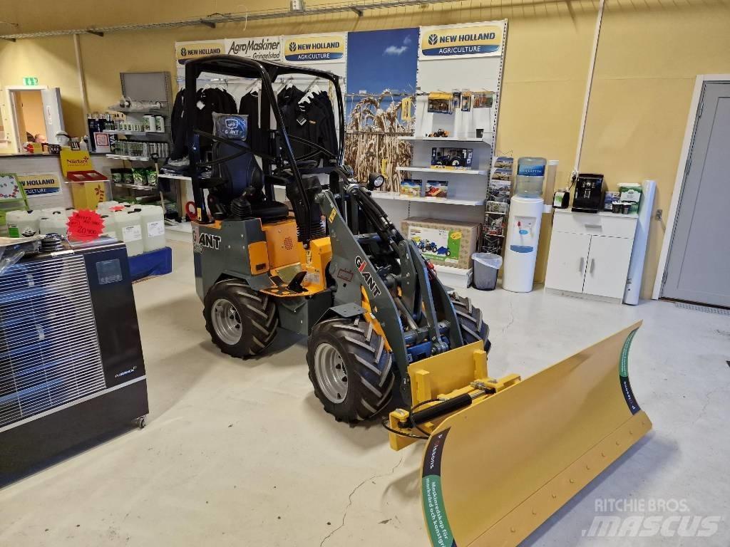 GiANT G1100 Knik- en schrankladers