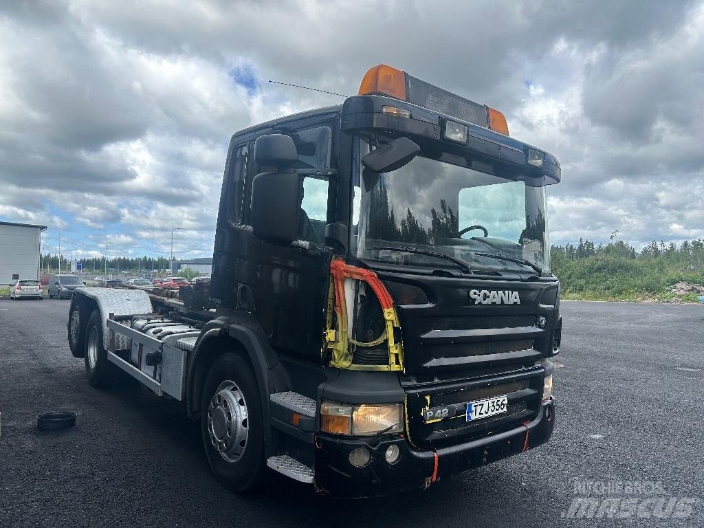 Scania P420 6x2*4 Vrachtwagen met containersysteem