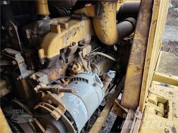 CAT 245 Rupsgraafmachines