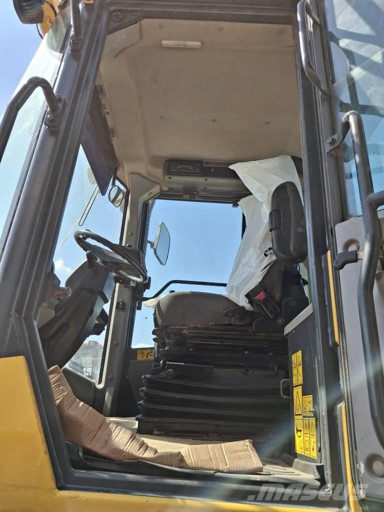 Komatsu WA 380-8 Miniladers
