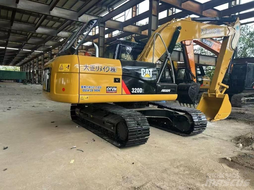 CAT 320 D2 Rupsgraafmachines
