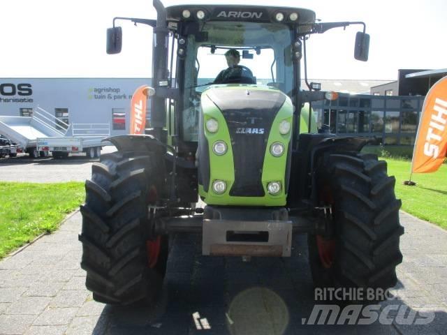 CLAAS Arion 520 Tractoren