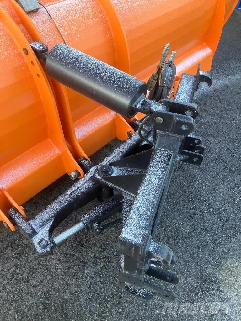 FMG PA360 Sneeuwschuivers en -ploegen