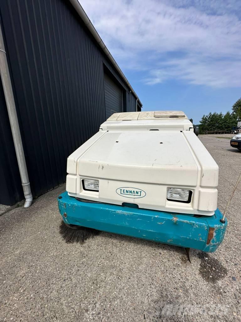 Tennant 8410 Veegmachines