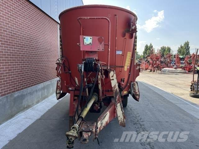 Peecon 17M³ Mengvoedermachines