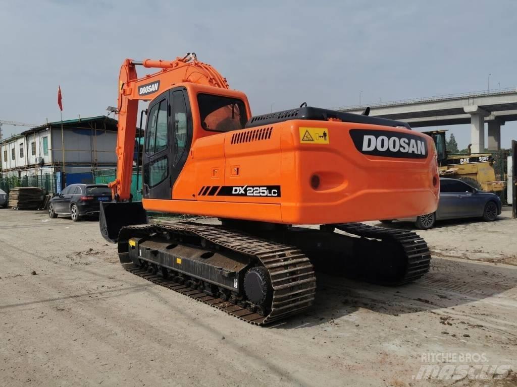 Doosan DX 225 LC Rupsgraafmachines