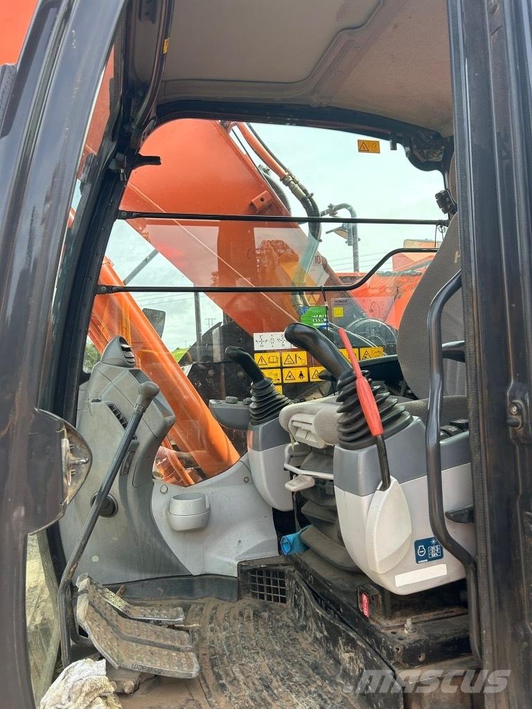 Hitachi ZX225 USLC-6 Rupsgraafmachines