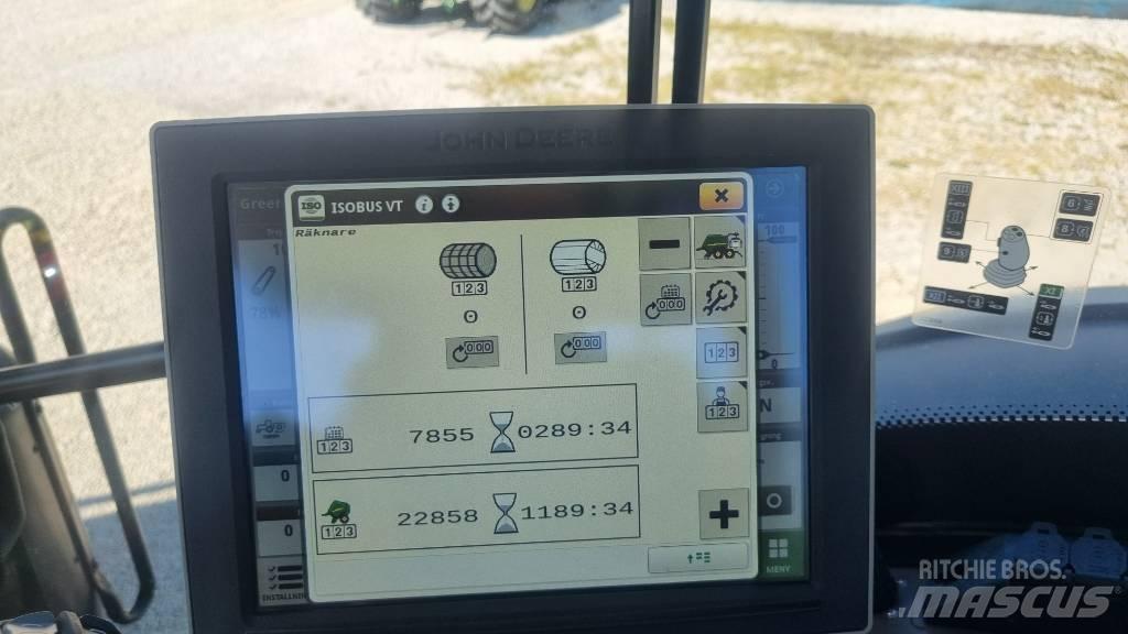John Deere C441R Ronde-balenpersen