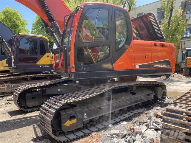 Doosan DX 225 LC Rupsgraafmachines