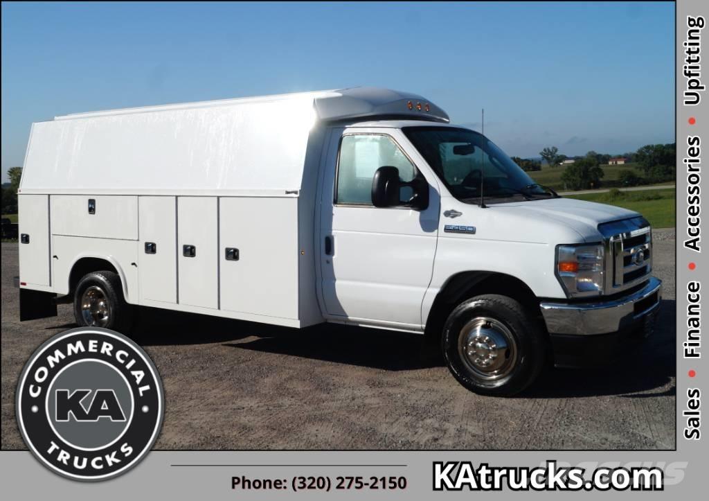 Ford E 450 Bestelwagens met open laadbak