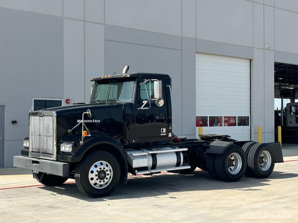 Western Star 4900 Trekkers