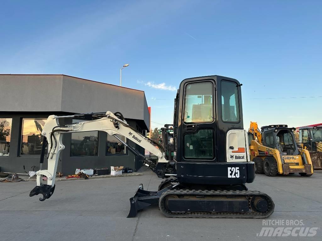 Bobcat E25EM Minigraafmachines < 7t