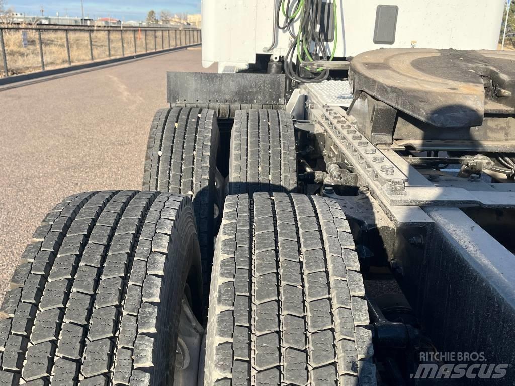 Kenworth T 880 Trekkers
