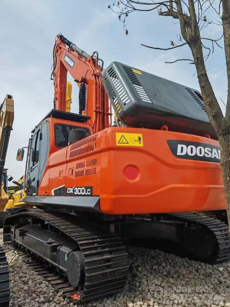Doosan DX 300 LCA Rupsgraafmachines