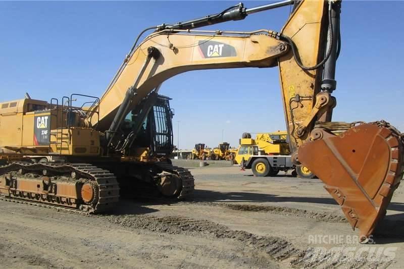 CAT 374FL Minigraafmachines < 7t