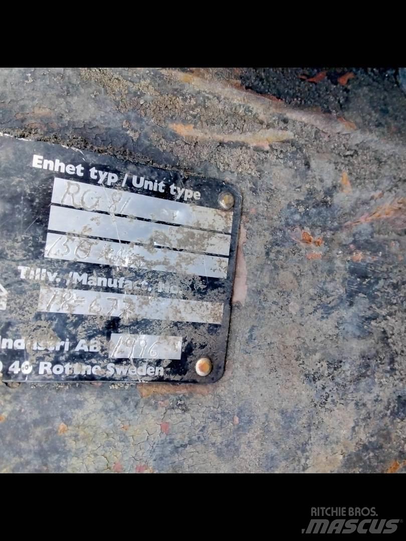 Rottne RG81 Uitrijwagenkranen