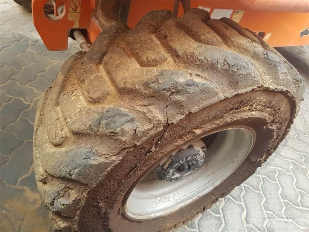 JLG 460SJ Telescoophoogwerkers