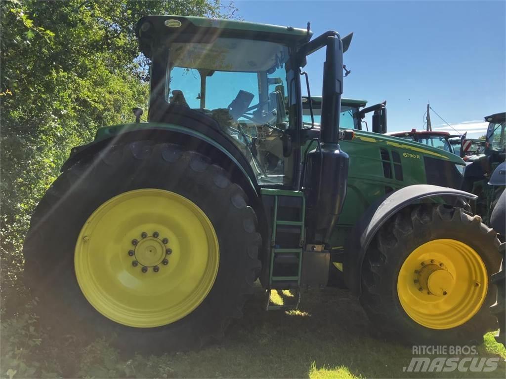 John Deere 6230R Tractoren