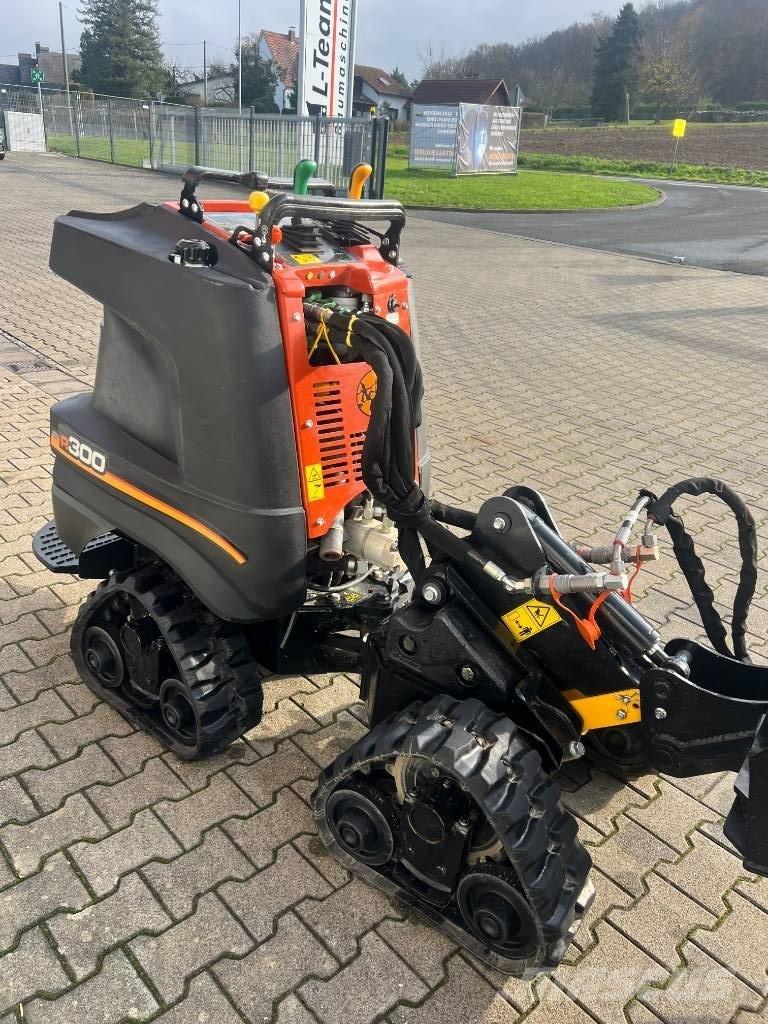Ditch Witch R300 Sleuvengravers