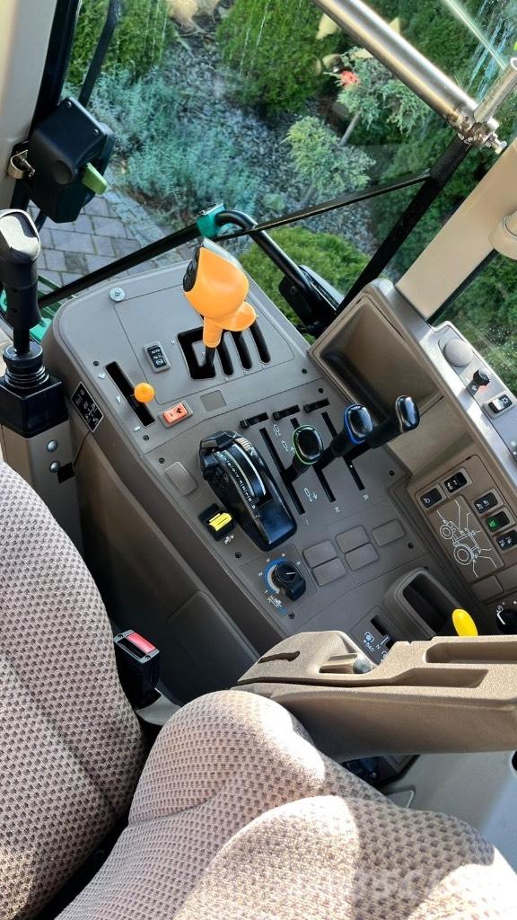 John Deere 6125 M Tractoren