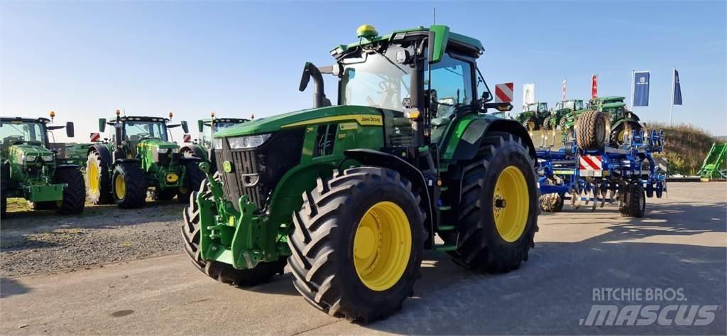 John Deere 7R 330 Tractoren