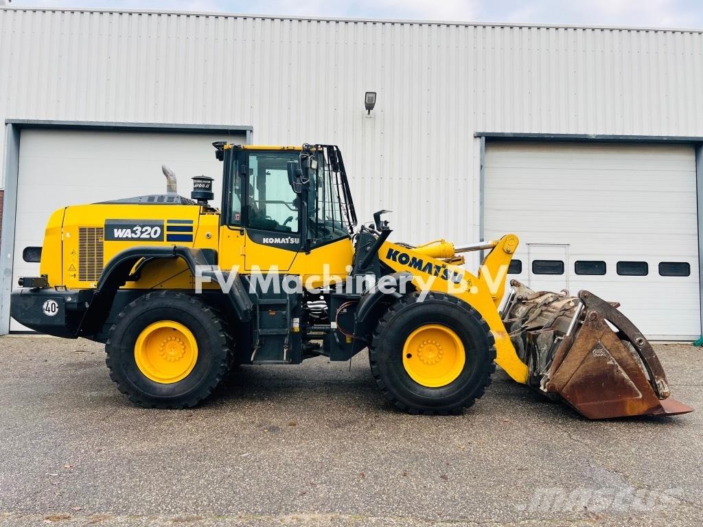 Komatsu WA320 Wielladers
