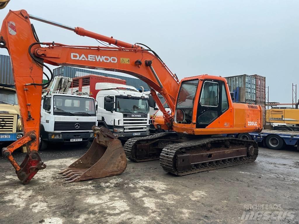 Daewoo Solar 220 LC Rupsgraafmachines