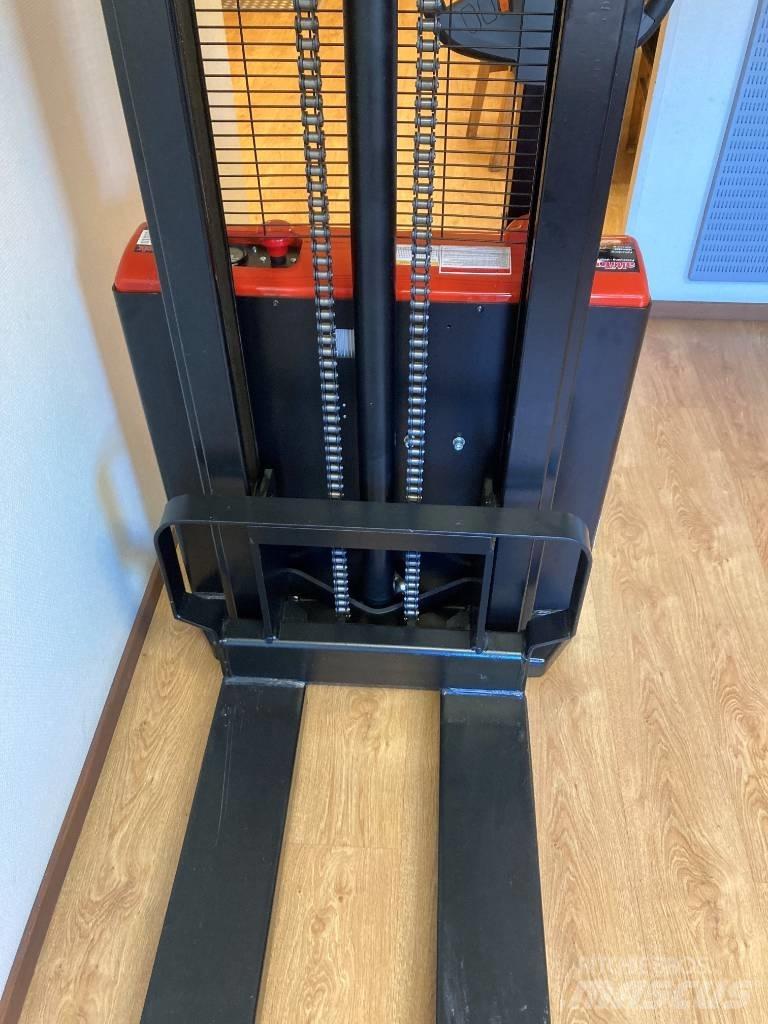 Heli CDD 12J Stapelaar meeloop