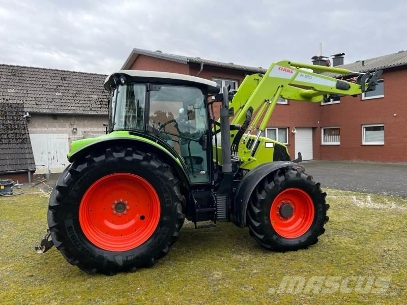 CLAAS ARION 440 Tractoren
