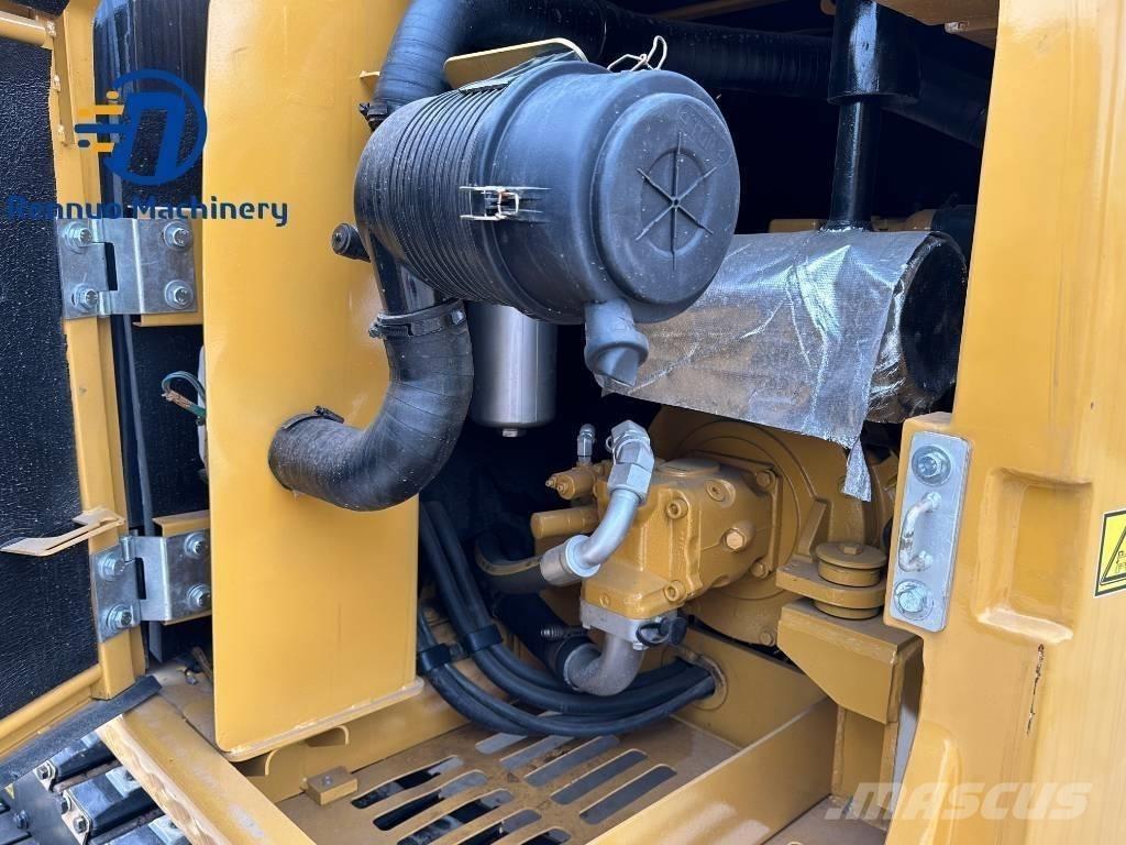 CAT 306E with rubber Minigraafmachines < 7t