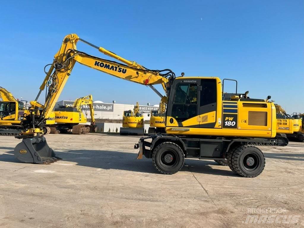 Komatsu PW 180-11 Wielgraafmachines