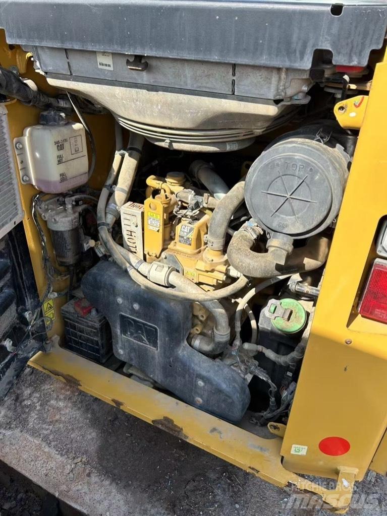 CAT 262 D Schrankladers
