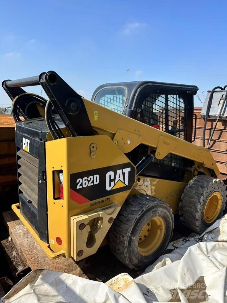 CAT 262 D Schrankladers