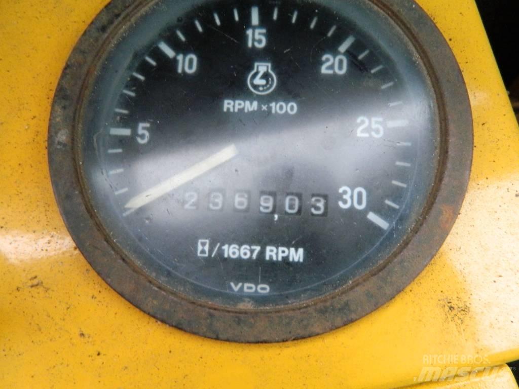 Hydrema 807 Wielgraafmachines