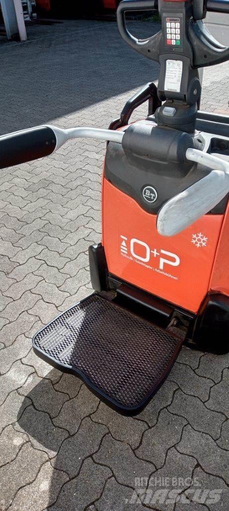 Toyota SPE140L Stapelaar meeloop