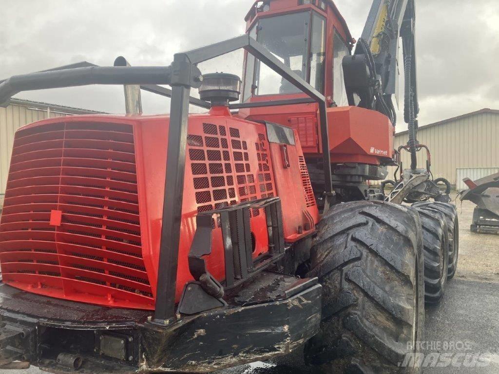 Komatsu 931 Harvesters