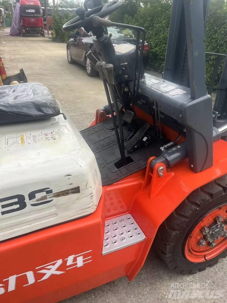 Heli CPC 30 Diesel heftrucks
