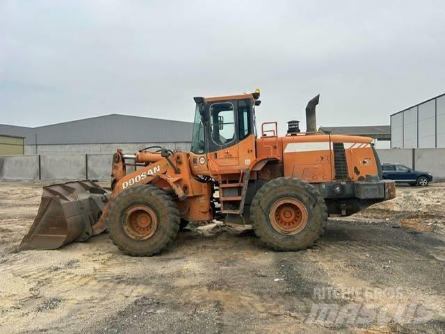 Doosan DL 300 Wielladers