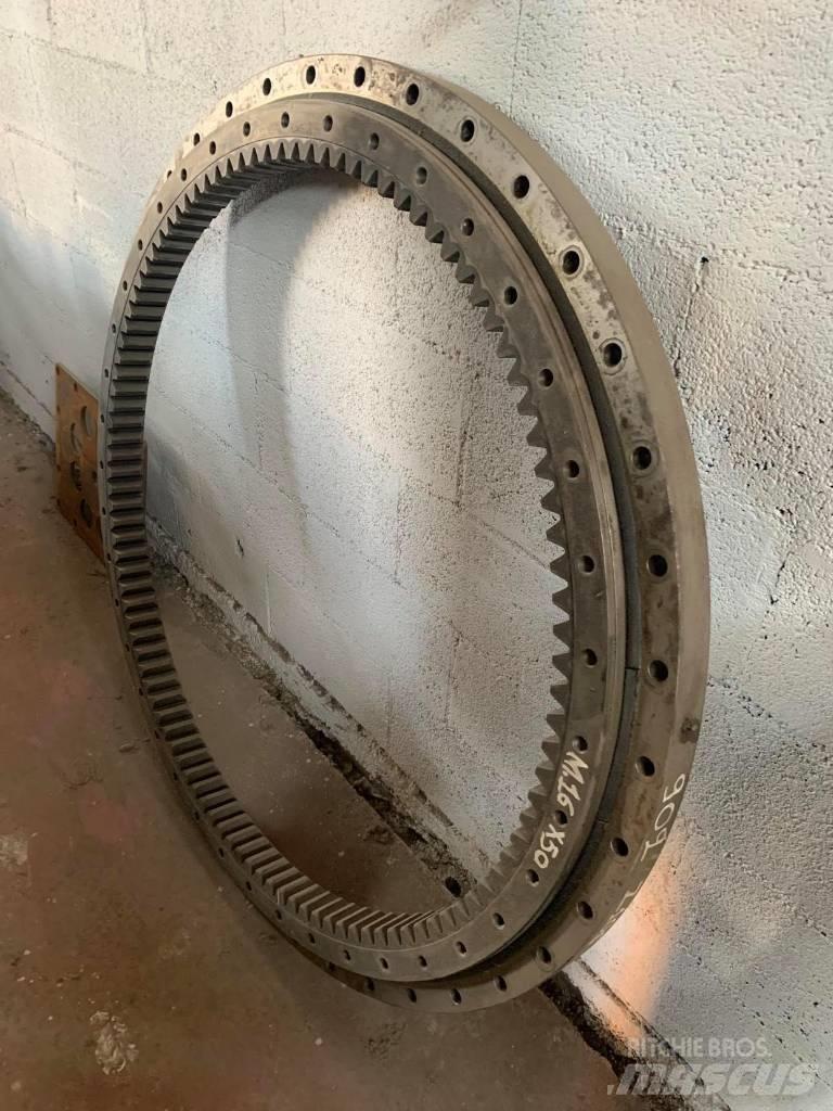 Liebherr 902 Chassis en ophanging