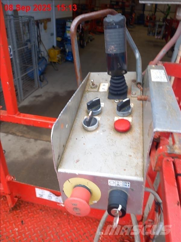 SkyJack SJ 8841 RT Schaarhoogwerkers