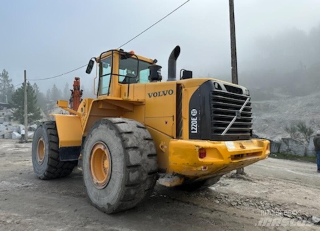Volvo L 220 E Wielladers