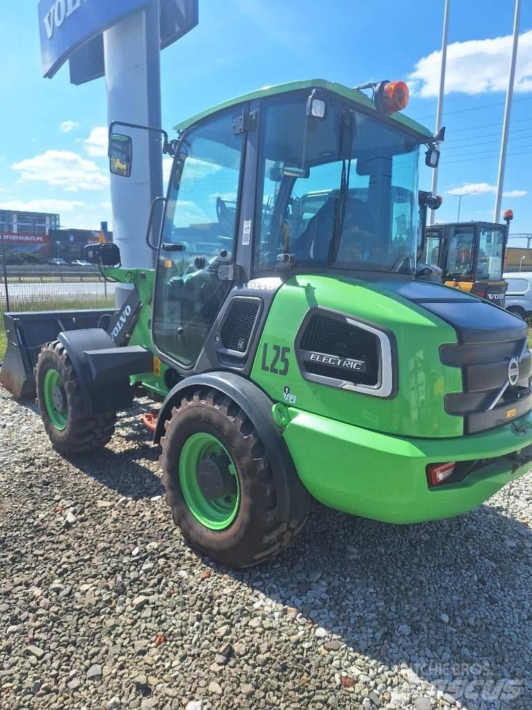 Volvo JL25H ELECTRIC Wielladers
