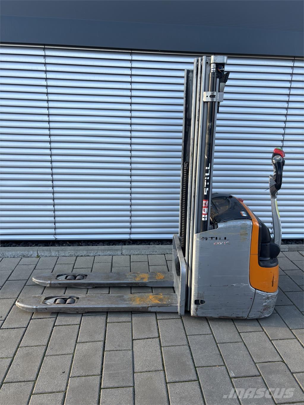 Still EXV 12i Zelfrijdende stapelaars