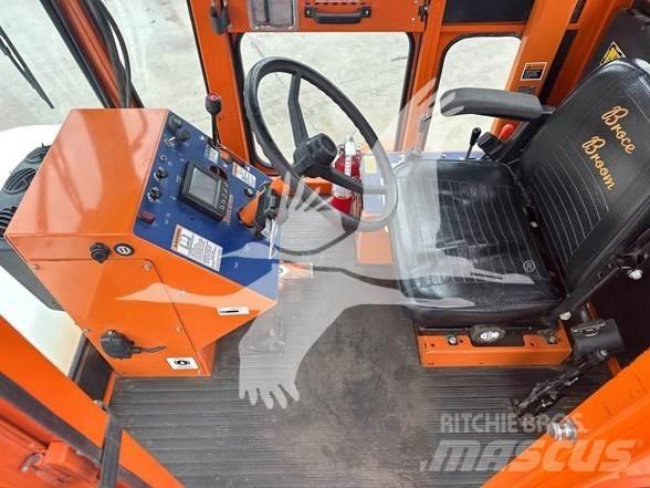 Broce RCT350 Veegmachines